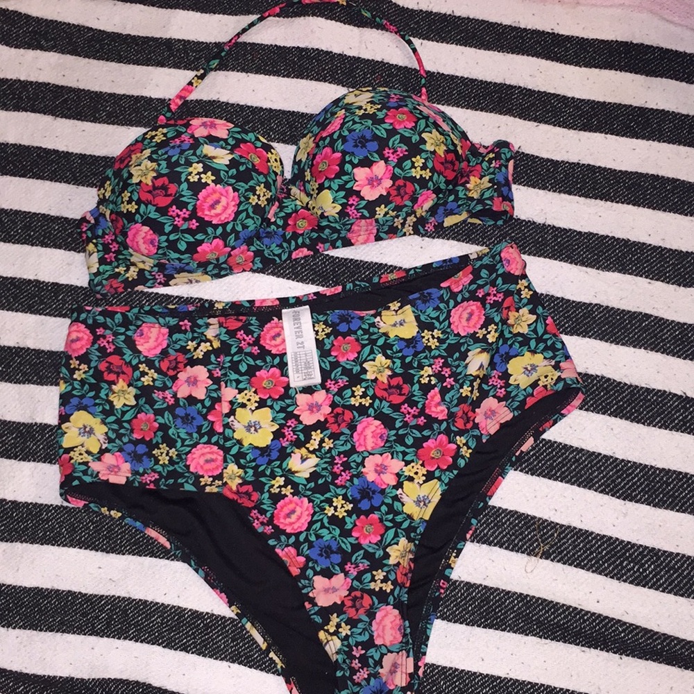Bathing suit